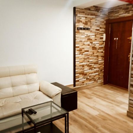 Precioso Apartamento 3 Habitaciones. Con Patio. Camas Extérieur photo